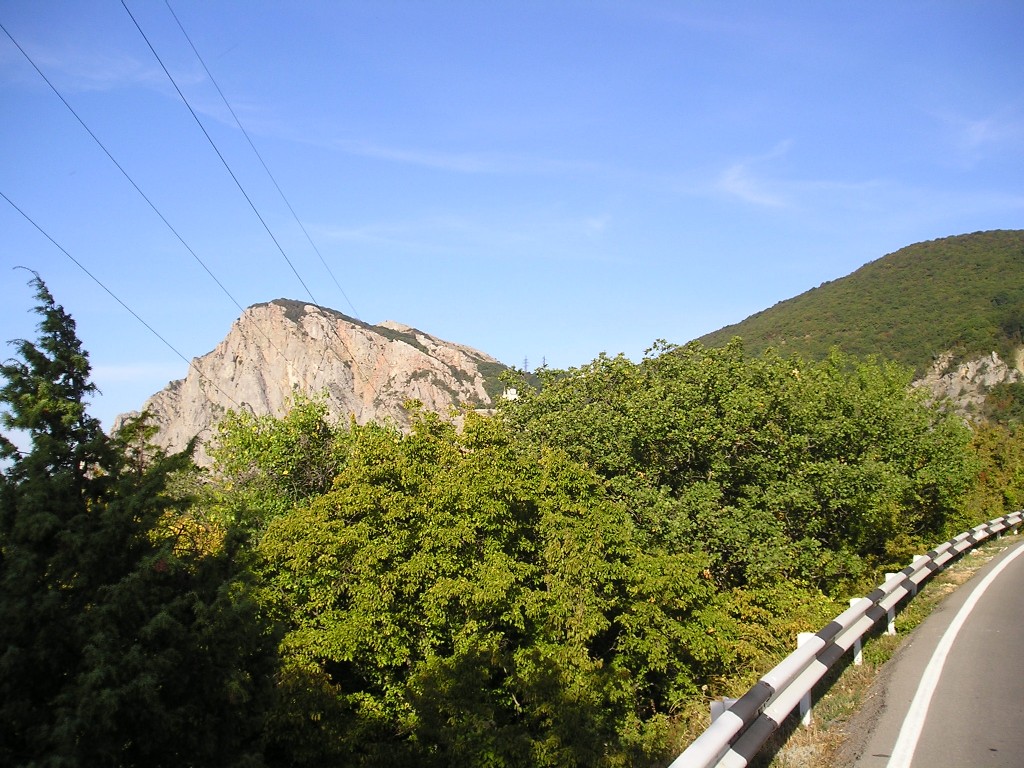 Крым, Форос, дорога к Храму Воскресения Христова 